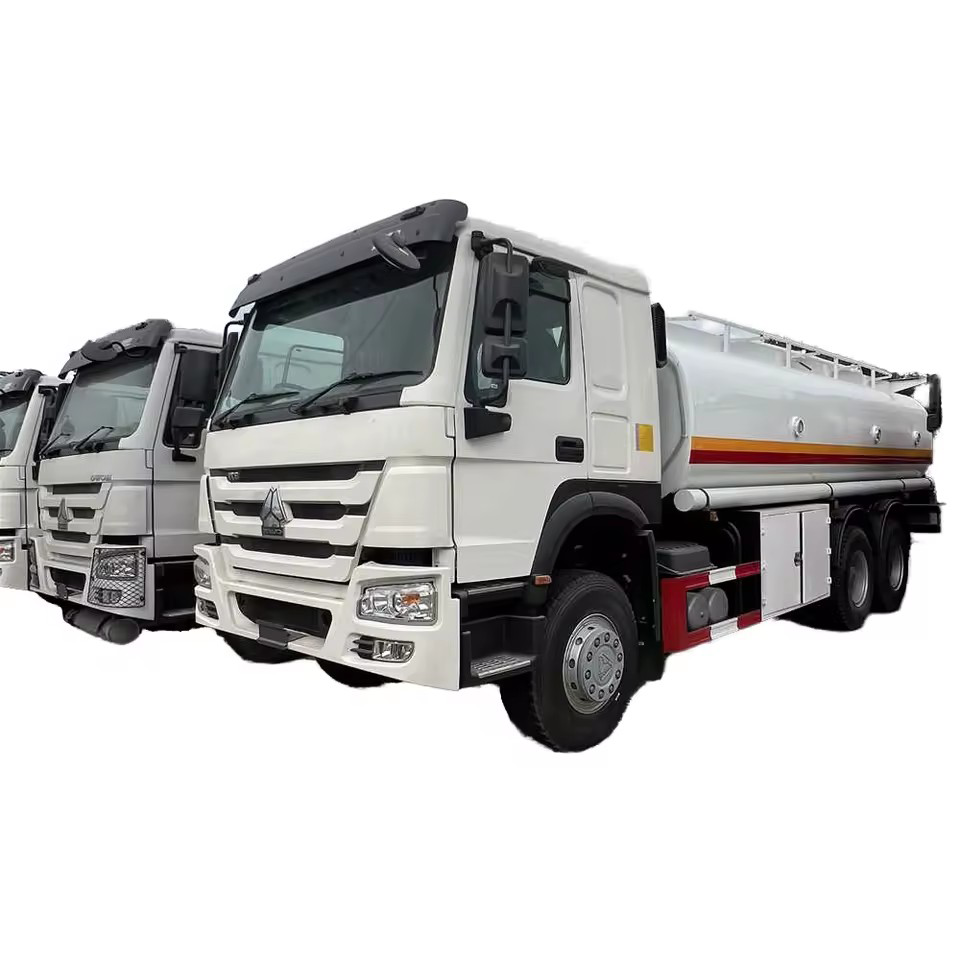 Cami&oacute;n Del Tanque De Aceite De Alta Calidad SINOTRUK HOWO 6 * 4 Del Dispensador De Combustibl