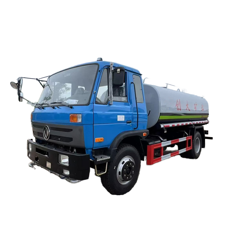 Nuevo Cami&oacute;n De Agua De Combustible Di&eacute;sel 4x2 Con 4 Ruedas Para El Transporte De Agua