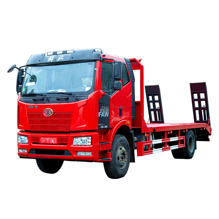 Los Camiones De Cama Plana FAW 4 * 2, 6 * 4 Y 8 * 4 En La F&aacute;brica China Se Usan Para Cargar A