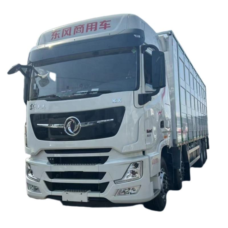 Dongfeng 8 * 4 Ganado Transporte Cami&oacute;n 9.6m Beb&eacute; Cerdo Animal Pollo Transporte Cami&o