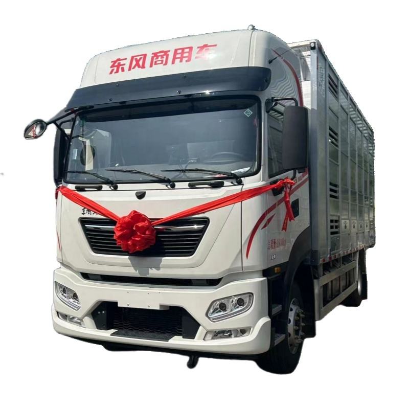 Dongfeng Camiones De Transporte Animal 4 * 2 6.8m Ganado Cami&oacute;n De Transporte Vivo Beb&eacute
